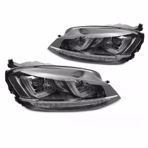  Phares Arrière Noirs Avec Ligne Chrome pour VW Golf 7 2013-2017 à  820,47 €  Chez CAROU TUNING CONCEPT en GuadeloupePhares Arrière Noirs Avec Ligne Chrome pour VW Golf 7 2013-2017