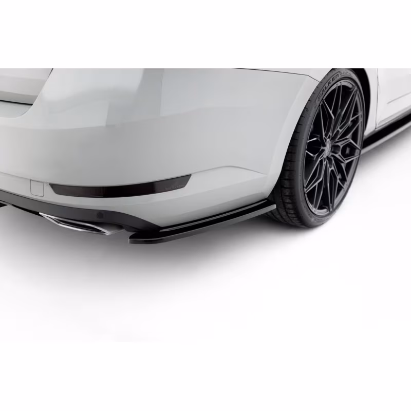 Rear Side Splitters Skoda Superb Mk3 Hatchback / Estate a 188,30 € 1453-SK-SU-3-RSD1G*1148 chez CAROU TUNING