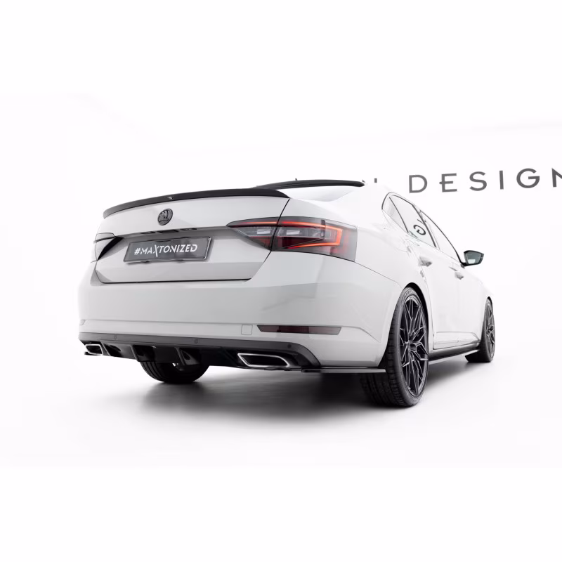 Rear Side Splitters Skoda Superb Mk3 Hatchback / Estate a 188,30 € 1453-SK-SU-3-RSD1G*1148 chez CAROU TUNING