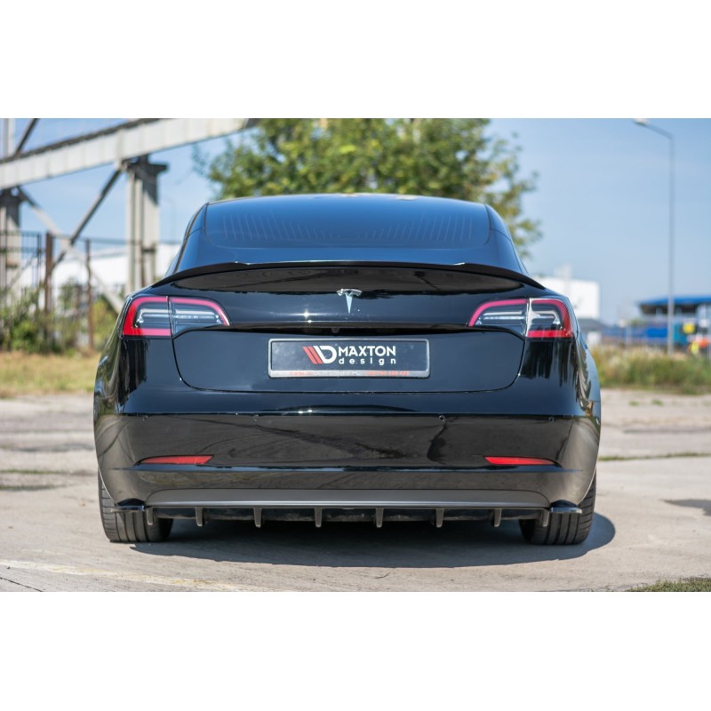 Rear Side Splitters Tesla Model 3 a 188,30 € uniw-TE-MODEL3-1-RSD1G*8753 chez CAROU TUNING