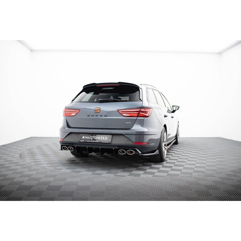 Rear Side Splitters V.3 Seat Leon Cupra Mk3 FL Sportstourer a 188,30 € uniw-SE-LE-3F-CU-ST-RSD3G*10211 chez CAROU TUNING