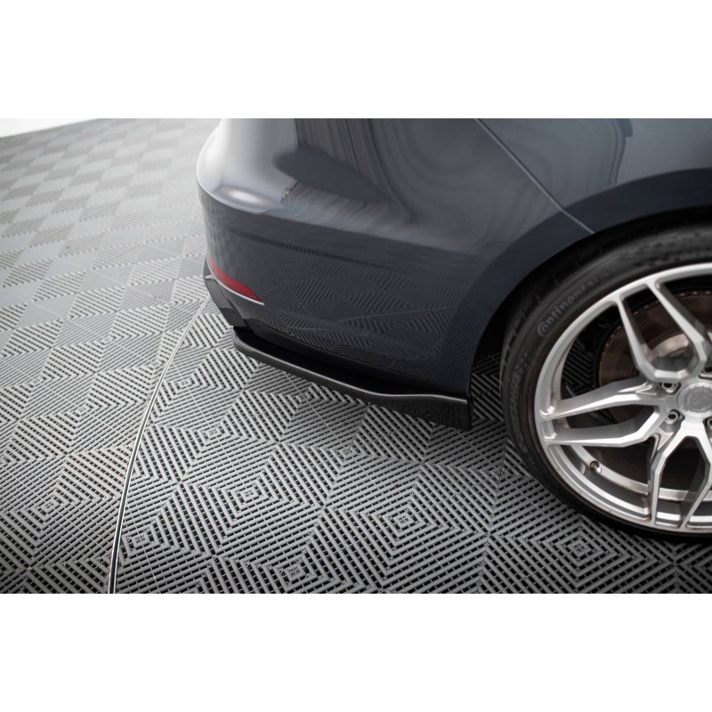 Rear Side Splitters V.3 Seat Leon Cupra Mk3 FL Sportstourer a 188,30 € uniw-SE-LE-3F-CU-ST-RSD3G*10211 chez CAROU TUNING