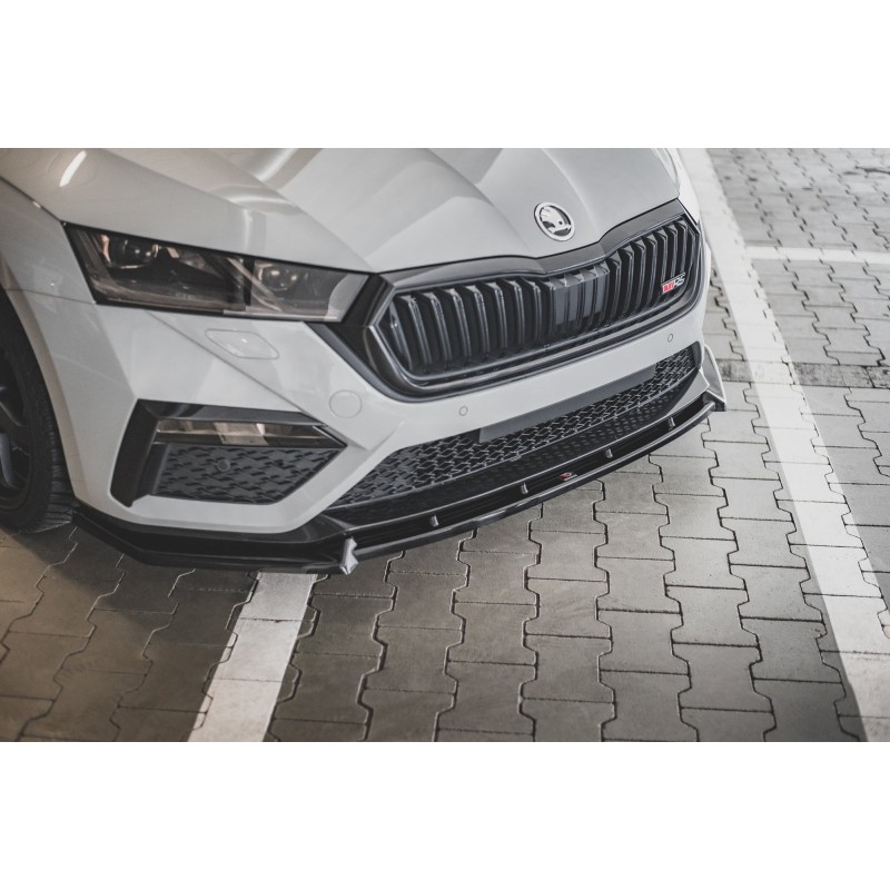 Front Splitter V.1 Skoda Octavia RS Mk4 a 421,03 € uniw-SK-OC-4-RS-FD1G*12038 chez CAROU TUNING