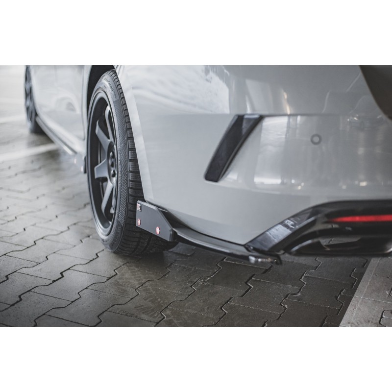 Rear Side Splitters V.2 + Flaps Skoda Octavia RS Mk4 a 262,35 € uniw-SK-OC-4-RS-RSD2G+RSF*12054 chez CAROU TUNING
