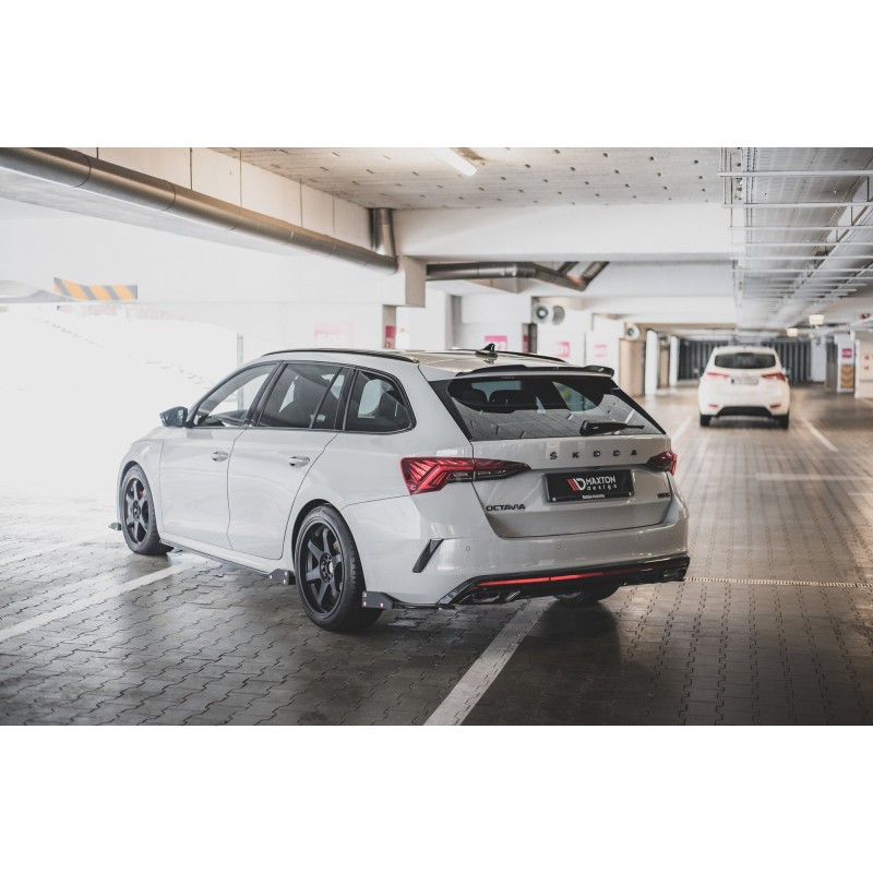 Rear Side Splitters V.2 + Flaps Skoda Octavia RS Mk4 a 262,35 € uniw-SK-OC-4-RS-RSD2G+RSF*12054 chez CAROU TUNING