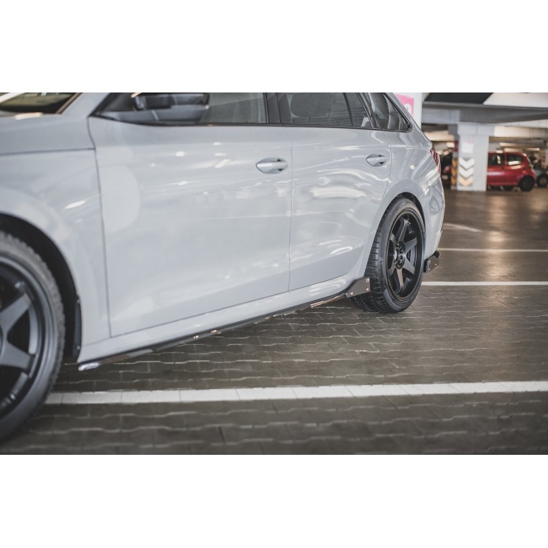 Side Skirts Diffusers V.2 + Flaps Skoda Octavia RS Mk4 a 526,82 € uniw-SK-OC-4-RS-SD2G+SF*12062 chez CAROU TUNING