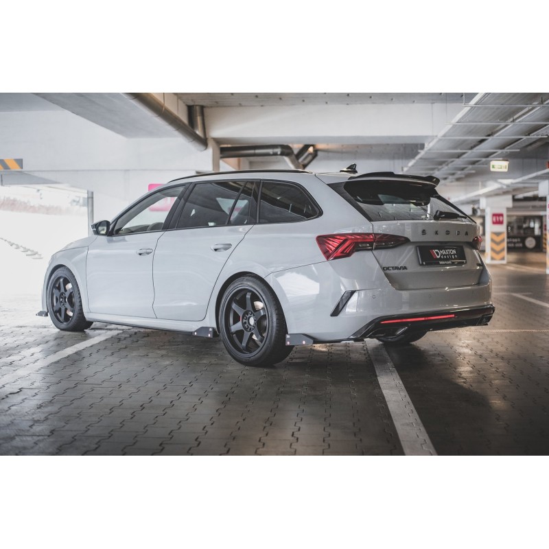 Side Skirts Diffusers V.2 + Flaps Skoda Octavia RS Mk4 a 526,82 € uniw-SK-OC-4-RS-SD2G+SF*12062 chez CAROU TUNING