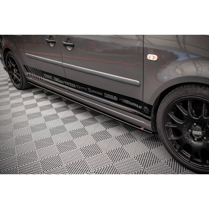 Side Skirts Diffusers Volkswagen Caddy Long Mk3 Facelift a 421,03 € uniw-VW-CA-3F-L-SD1G*15169 chez CAROU TUNING