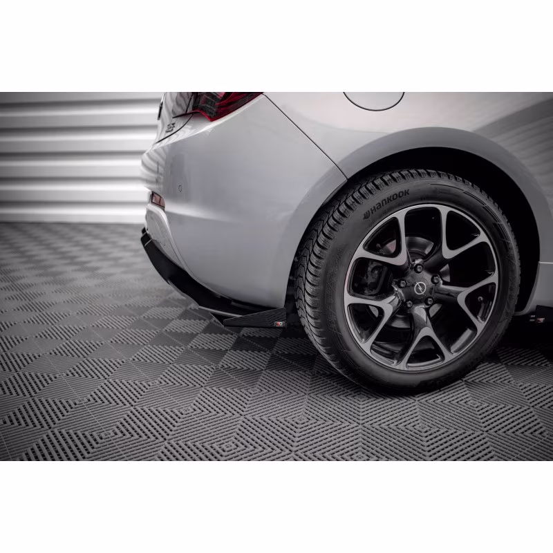 Street Pro Rear Valance + Flaps Opel Astra GTC OPC-Line J a 524,71 € uniw-OPASJGTCOPCLINECNC-RS1B+RSF1G*16038 chez CAROU TUNING