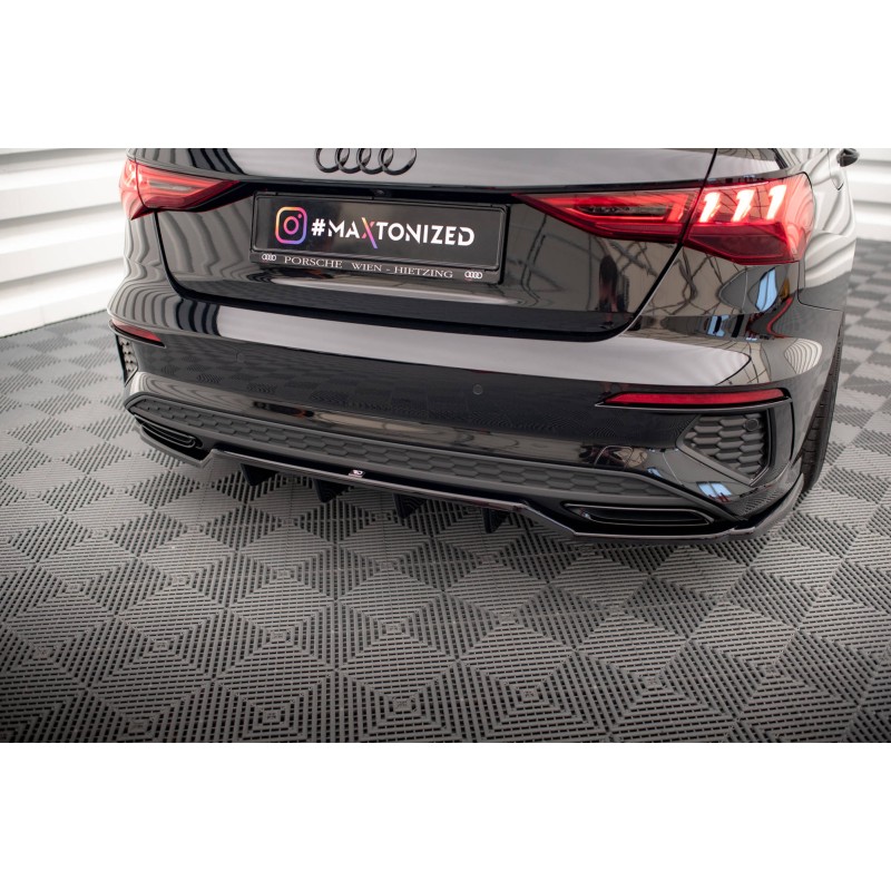 Rear Splitter (with vertical bars) Audi A3 S-Line Sedan 8Y a 526,82 € uniw-AU-A3-8Y-SLINE-S-RD1G+RD2G*16946 chez CAROU TUNING