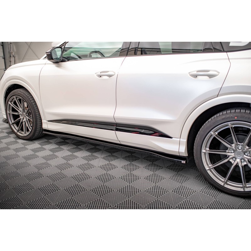 Side Skirts Diffusers Audi Q4 e-tron Sportback S-line Mk1 a 421,03 € uniw-AU-Q4-ETRON-1-SB-SD1G*17557 chez CAROU TUNING