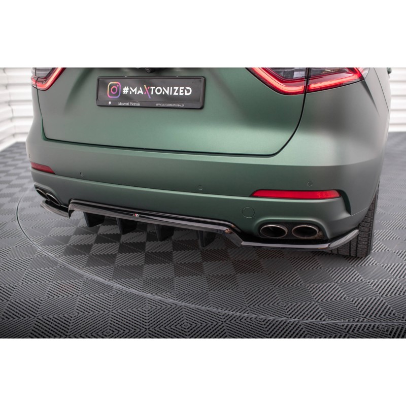 Rear Splitter (with vertical bars) Maserati Levante Mk1 a 526,82 € uniw-MS-LE-1-RD1G+RD2G*18051 chez CAROU TUNING