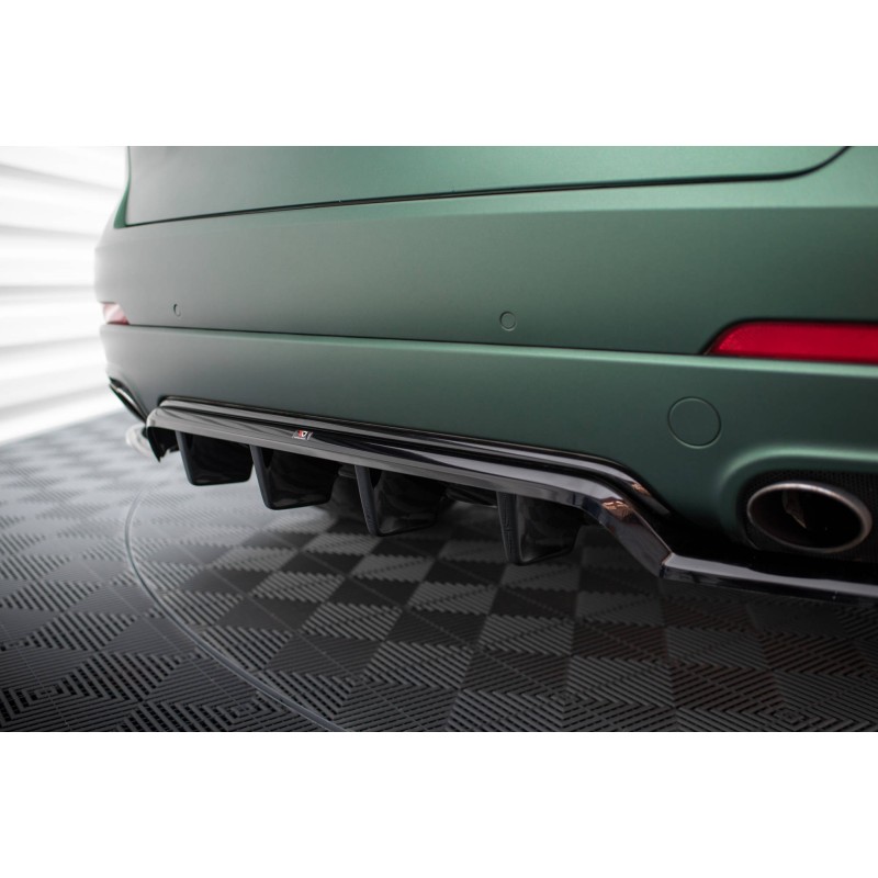 Rear Splitter (with vertical bars) Maserati Levante Mk1 a 526,82 € uniw-MS-LE-1-RD1G+RD2G*18051 chez CAROU TUNING