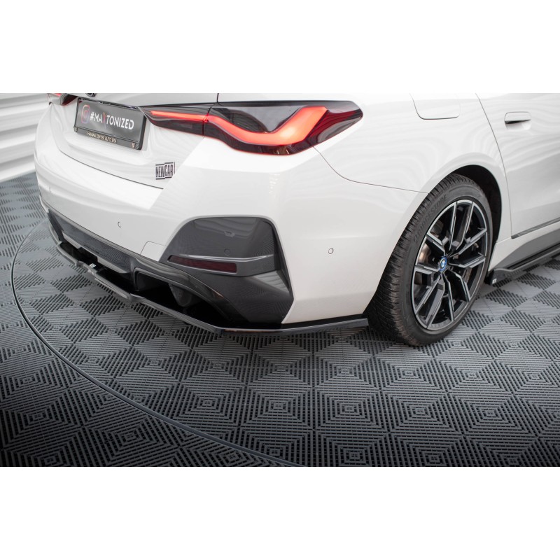 Rear Splitter (with vertical bars) V.1 BMW i4 M-Pack G26 a 526,82 € uniw-BM-I4-G26-MPACK-RD1G+RD3G*18603 chez CAROU TUNING