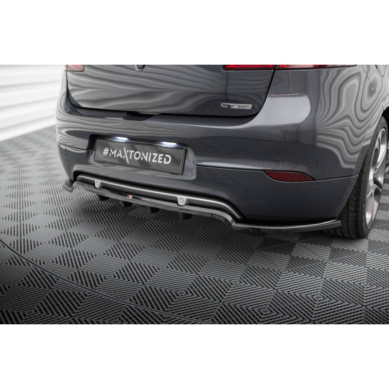 Rear Splitter (with vertical bars) Renault Megane GT MK3 Facelift a 526,82 € uniw-RE-ME-3-GT-RD1G+RD2G*19675 chez CAROU TUNING