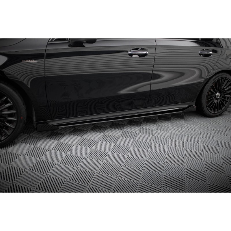 Side Flaps Mercedes-AMG A35 W177 Facelift a 124,83 € uniw-MEA177F35CNC-SF1G*19926 chez CAROU TUNING