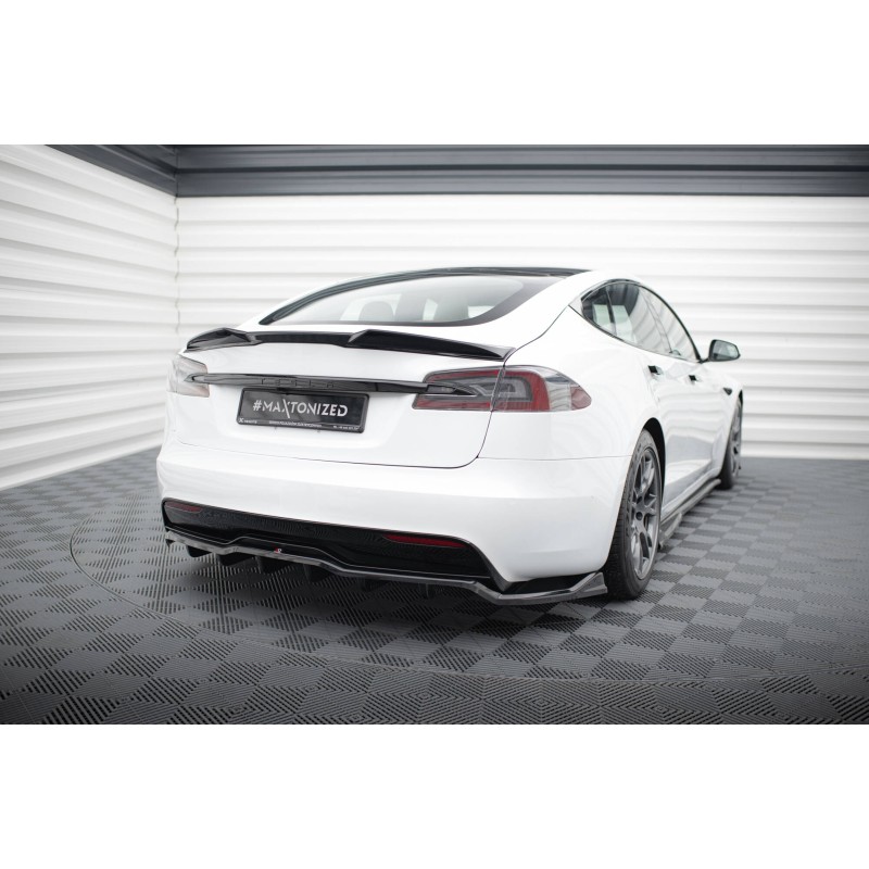 Rear Splitter (with vertical bars) V.1 Tesla Model S Plaid Mk1 Facelift a 526,82 € uniw-TE-MODELS-1F2-PL-RD1G+RD3G*20515 chez CAROU TUNING