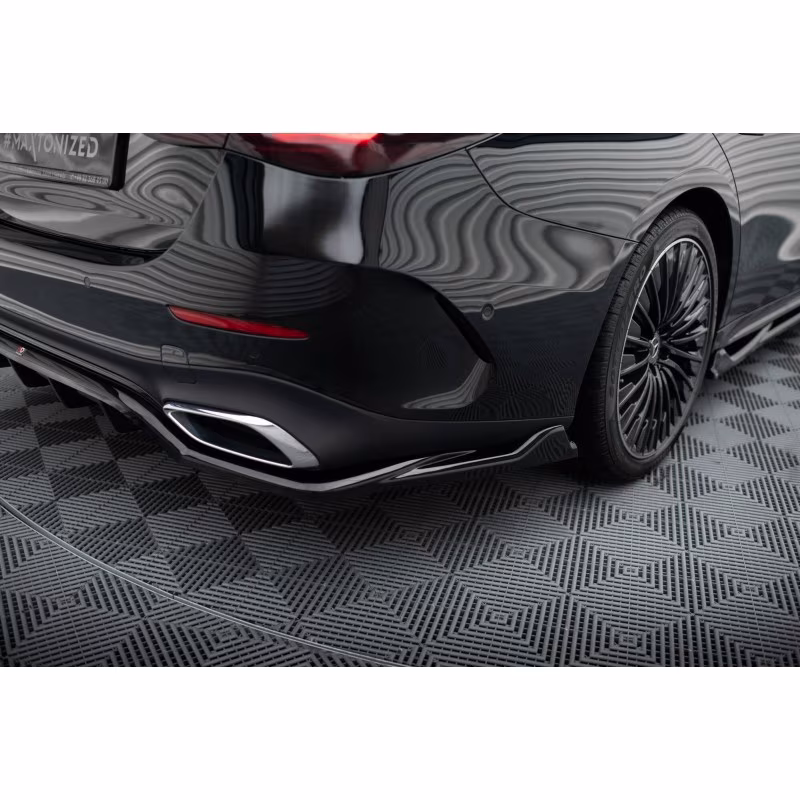 Rear Splitter (with vertical bars) Mercedes-Benz E AMG-Line W214 a 526,82 € uniw-ME-E-214-AMGLINE-RD1G+RD2G*20828 chez CAROU TUNING