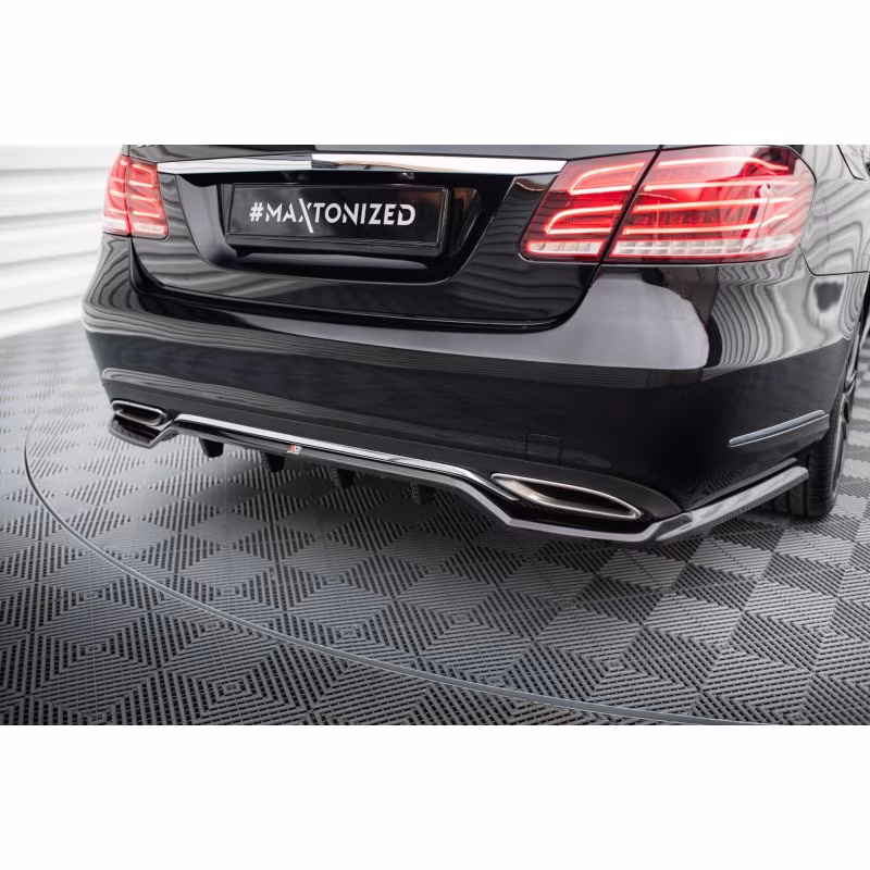 Rear Splitter (with vertical bars) Mercedes-Benz E W212 Facelift a 526,82 € uniw-ME-E-212F-RD1G+RD2G*20846 chez CAROU TUNING