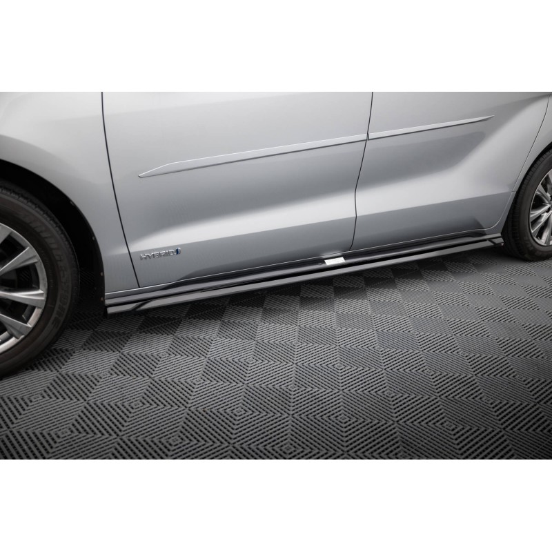 Side Skirts Diffusers Toyota Sienna Mk4 a 421,03 € uniw-TO-SI-4-SD1G*21238 chez CAROU TUNING