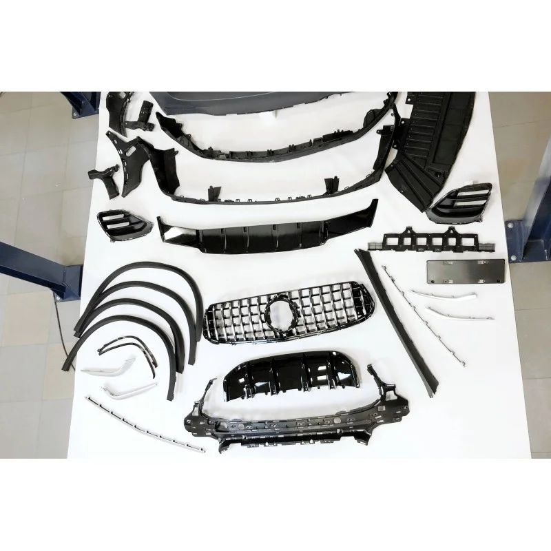 Kit De Carrosserie Mercedes X253 GLC 2020+ Look AMG GLC63 a 2 446,91 € TCM031404030233 chez CAROU TUNING