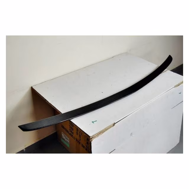 Aileron Mercedes W212 2010-2016 Carbone a 339,43 € SPM6023 chez CAROU TUNING
