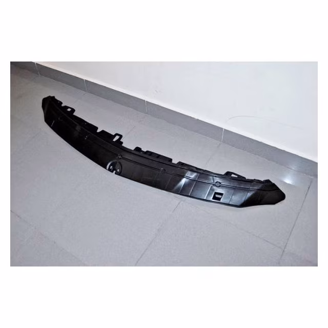 Convertisseur de pare-chocs Mercedes W117 13-16 4P / SW en version LCI Look AMG a 320,10 € ESM000 chez CAROU TUNING