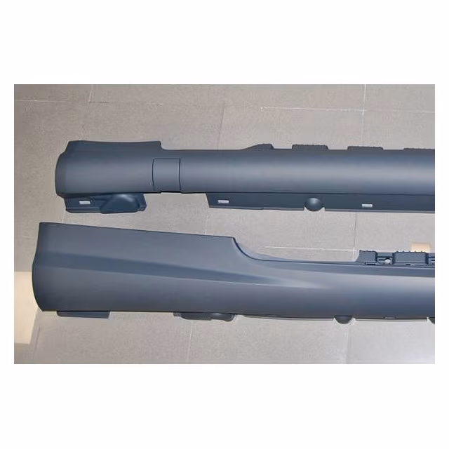 Jupes Mercedes W207 Look AMG a 339,43 € TCM0232 chez CAROU TUNING