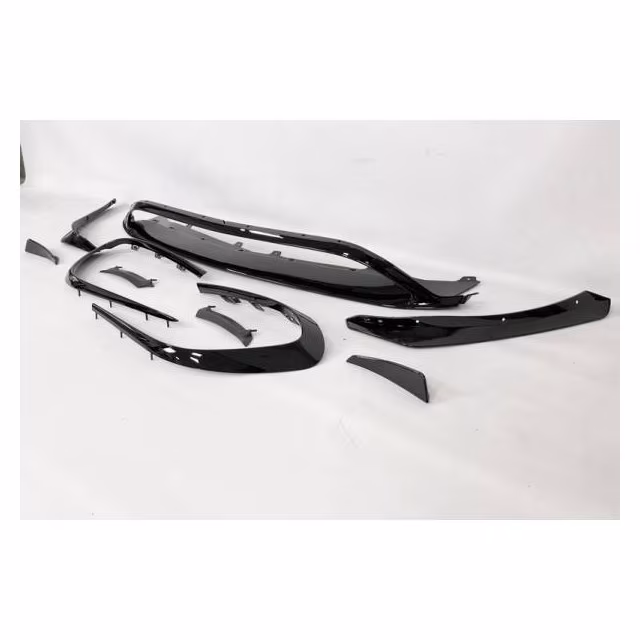 Déflecteur Avant Mercedes W117 Facelift 2017+ Look AMG A45 Noir brillant a 489,81 € TCM1174 chez CAROU TUNING