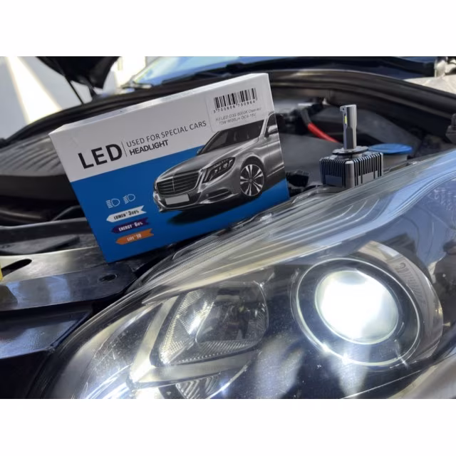 Kit Ampoules LED D8S D8R 55W Plug and Play Canbus 72W, 8000LM, 6000K a 120,00 € D8S / D8R LED chez CAROU TUNING