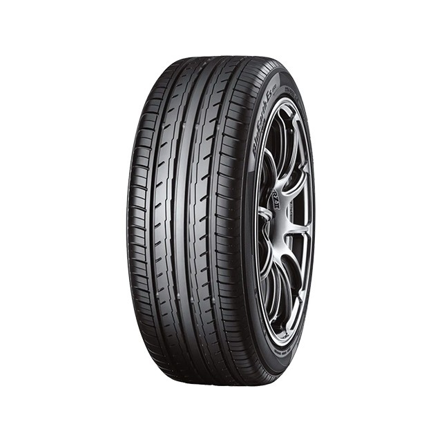 PNEU YOKOHAMA ES32 185/65 TR15 TL 88T YOKO BLUEARTH ES32 a 100,79 € 185 65TR 15TES32 R2431 chez CAROU TUNING